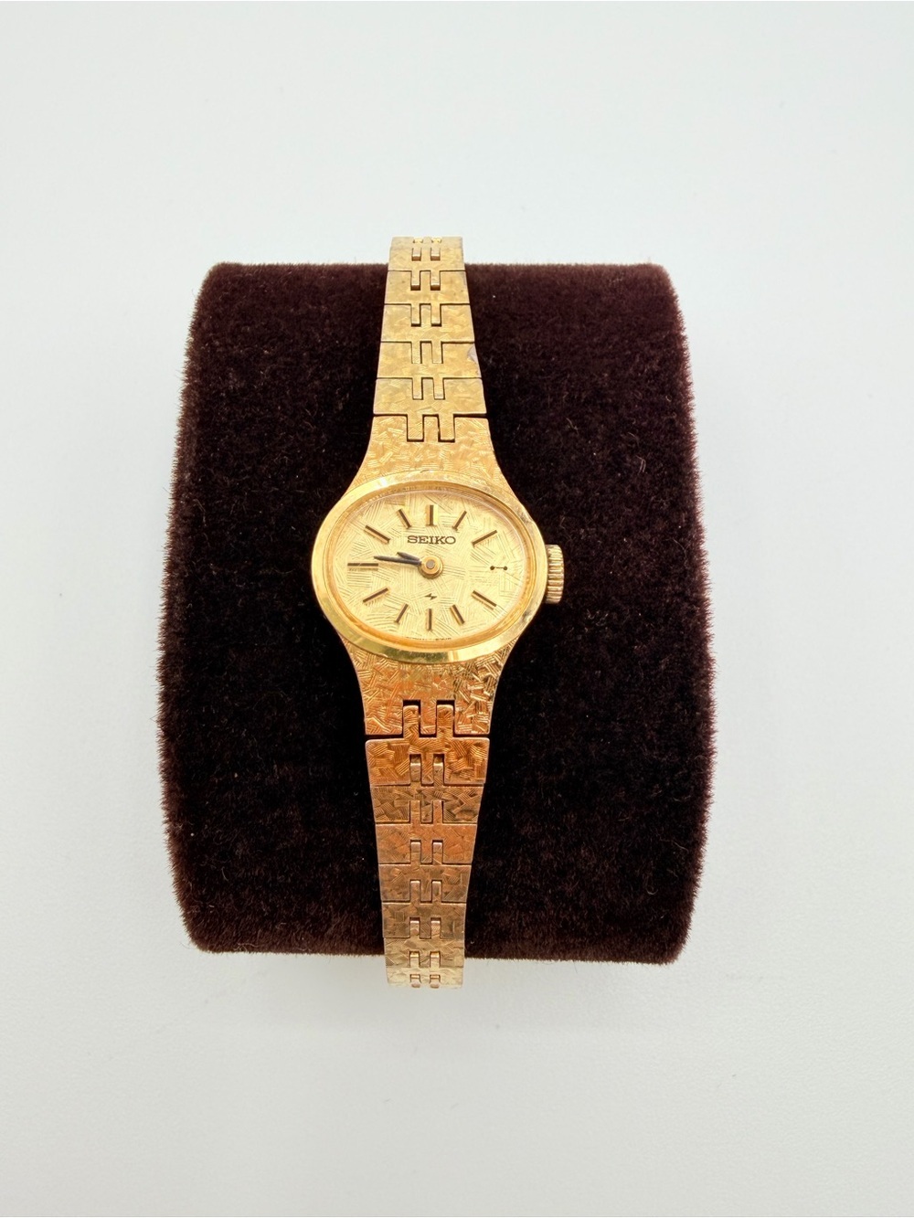 Vintage Seiko Quartz Ladies Watch Gold Tone 1100-7619 Japan w/ Box 6.5” - Picture 8 of 16